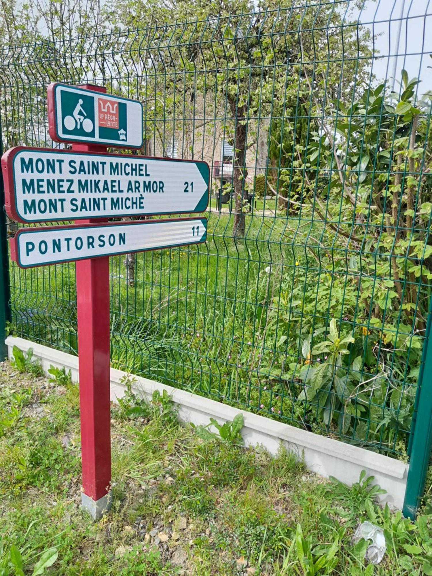 Tante Adele Villa Saint-Ouen-de-la-Rouerie Exterior foto
